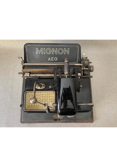 Aeg Mignon Antika Daktilo - Koleksiyonluk Metal Kasalı Daktilo No