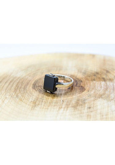 Gümüş Sade Kare Model Oniks Taşlı Yüzük