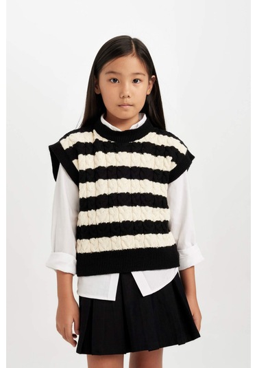 DeFacto Kız Çocuk Çizgili Bisiklet Yaka Örgü Desenli Triko Süveter C9657A824WNBK27 Siyah DeFacto Kız Çocuk Çizgili Bisiklet Yaka Örgü Desenli Triko Süveter C9657A824WNBK27 Siyah