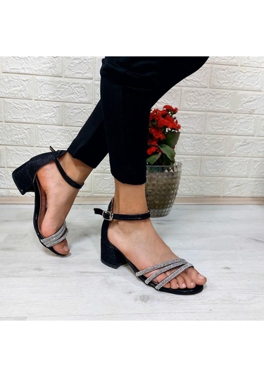 Fiyra Verlas Siyah Taşlı Kız Çocuk Topuklu Ayakkabı 001