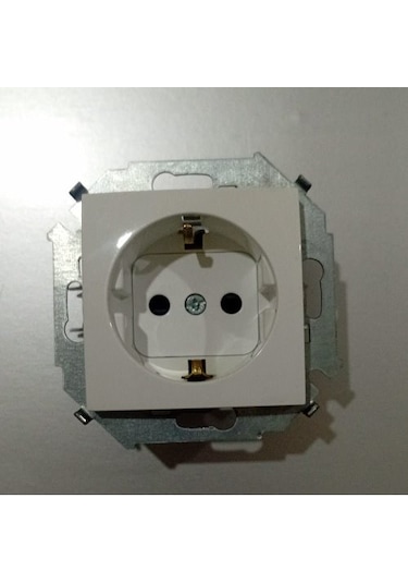 Simon 15 Renkli Topraklı Priz Çerçevesiz