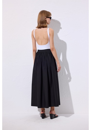 Piliseli Geniş Etek Siyah Siyah