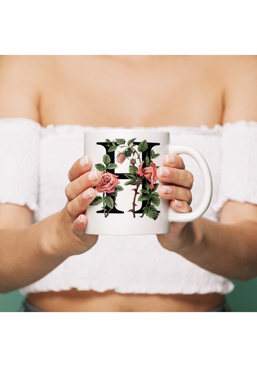 H Baş Harf Kırmızı Güller İle Sarılı Bardak 330 Ml Kişiye Özel Çiçekli Hediye Beyaz