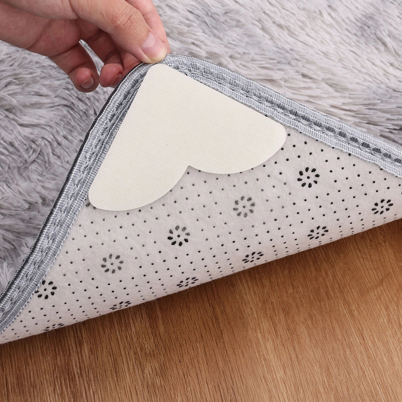 Mufunye 16 Adet Halı Kaydırma Engelleyici Klip - Kaliteli Yapı, Tüm Zemin Türlerine Uygun, Ev Ve Ofis Güvenliği Sağlar