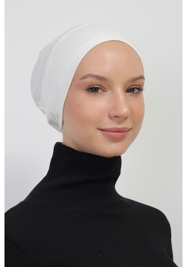 Lastikli Kaymaz Geçmeli Pratik Tesettür Bone Beyaz