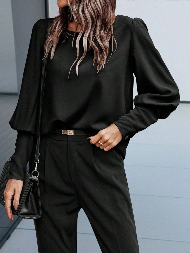 Tua Moda Kadın Uzun Kollu Yuvarlak Yakalı Düğmeli Ithal Krep Bluz Siyah