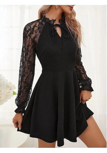 Kadın Uzun Kollu Yakadan Bağcıklı Dantel Detaylı Kısa İthal Krep Siyah