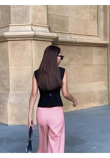 Sensuelle Kadın Sıfır Kollu Önden Düğmeli Atlas Yelek Siyah