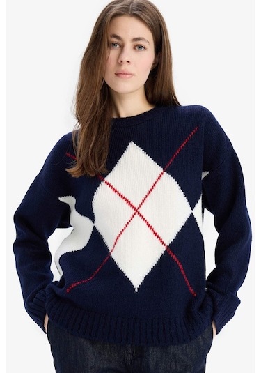 DeFacto Oversize Geniş Kalıp Baklava Dilimli Bisiklet Yaka Triko Kazak F1233AX25SPNV131 Lacivert DeFacto Oversize Geniş Kalıp Baklava Dilimli Bisiklet Yaka Triko Kazak F1233AX25SPNV131 Lacivert