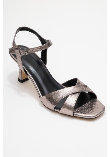 Melin Platin Desenli Çapraz Bantlı Kadın Topuklu Ayakkabı Platin