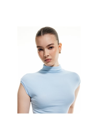Koton Viskon Dik Yaka Kolsuz Slim Fit Body Mavi 5sak50375ek Mavi