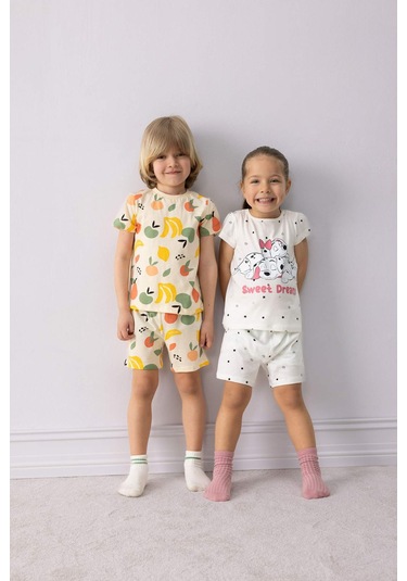 DeFacto Kız Bebek 101 Dalmatians Pijama Takımı Kısa Kollu Penye Üst Beli Lastikli Şort E4616A525SMWT47 Beyaz