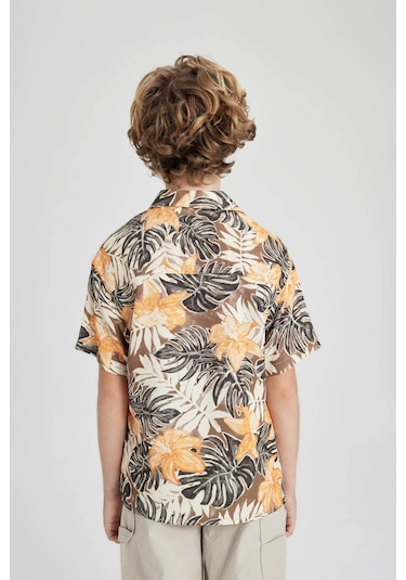 DeFacto Erkek Çocuk Oversize Geniş Kalıp Desenli Viskon Kısa Kollu Gömlek B7132A824SMBN164