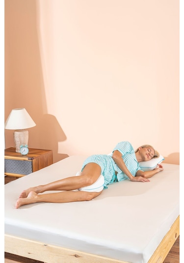 Visco Kalp Model Diz Arası Ortopedik Yastık Bacak Arası Yastık Visco Yastık 25 25 15cm Beyaz