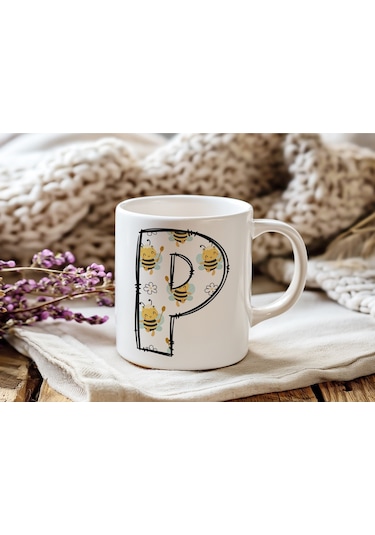 P Harfi Arı Desenli Kupa - Sevimli Hayvan Temalı Kişiye Özel Kahve Kupası - Şans Kupası Beyaz