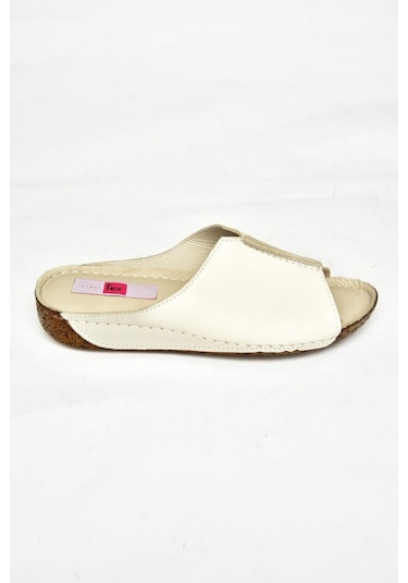 Fox Shoes P555064003 Bej Hakiki Deri Kadın Terlik Bej