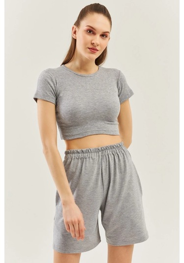 Kadın Kısa Kol Bisiklet Yaka Vücuda Oturan %100 Pamuklu Kaşkorse Esnek Crop Bluz Açık Gri