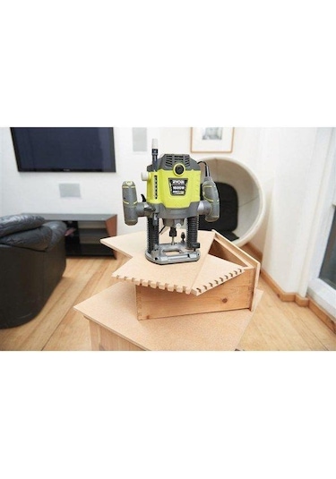Ryobi RRT1600P-K Çift Kollu El Frezesi 1600W - T5133002606