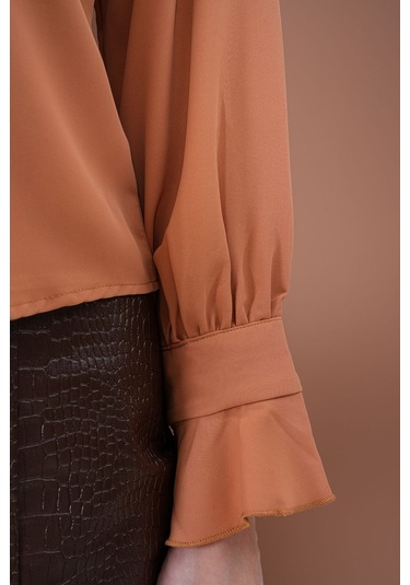 Fırfırlı Zarafet Bluz Kahverengi