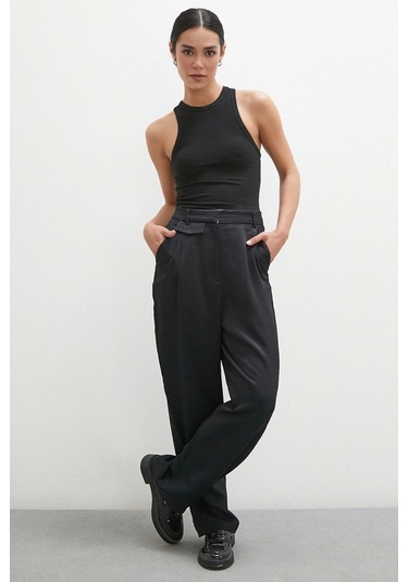 Never More Kemer Detaylı Klasik Pantolon Siyah