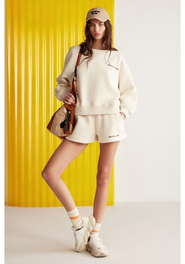 Jennıfer Kadın Organik Pamuklu Nakışlı Yuvarlak Yakalı Oversize Vanilya Sweatshirt