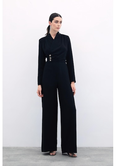 Sateen Fiyonk Aksesuarlı Krep Tulum - Siyah-135848 Siyah