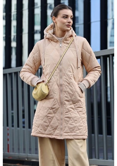 5138 Kapitone Uzun Şişme Mont - Bej Bej