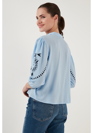 Lela Nakış Işlemeli Truvakar Kol Hakim Yaka Pamuklu Şile Bezi Bayan Gömlek 611Bz0044 Bebe Mavi-Lacivert