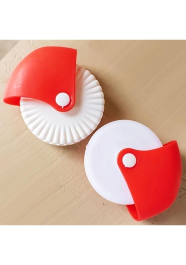 Honmex Manuel Pasta Kesici, Dalgalı Ve Kıvrımlı Desenli Pastry Cutter, Mutfak Hamur Aracı, Ev Fırıncı Gereci Kırmızı