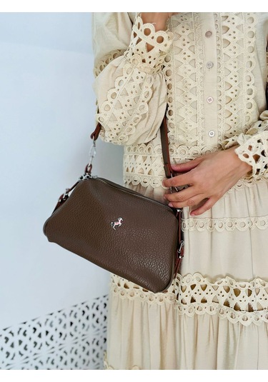 Miami Polo Clup Yumuşak Suni Deri Çapraz Askılı El Çanta Kahverengi