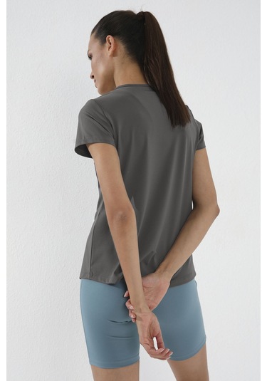 Koyu Gri Basic Kısa Kol Standart Kalıp O Yaka Kadın T-shirt - 97144 Koyu Gri