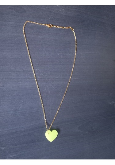 Kırılmaz Kalpli Fosforlu Epoksi Mumluk Küpe Zincirli Kolye Seti Yeşil