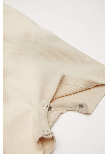 DeFacto Erkek Bebek Yenidoğan Fitilli Kaşkorse Kısa Kollu Tulum D8328A5NSBG286 Bej DeFacto Erkek Bebek Yenidoğan Fitilli Kaşkorse Kısa Kollu Tulum D8328A5NSBG286 Bej