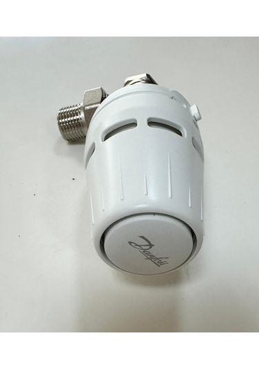 Danfoss 1/2" Köşe Tip Termostatik Radyatör Vana Takımı (B1 Gövde + 015G3630)