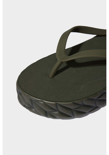 DeFacto Kadın Düz Taban Eva Parmak Arası Terlik D8950AX25SMKH252 Haki