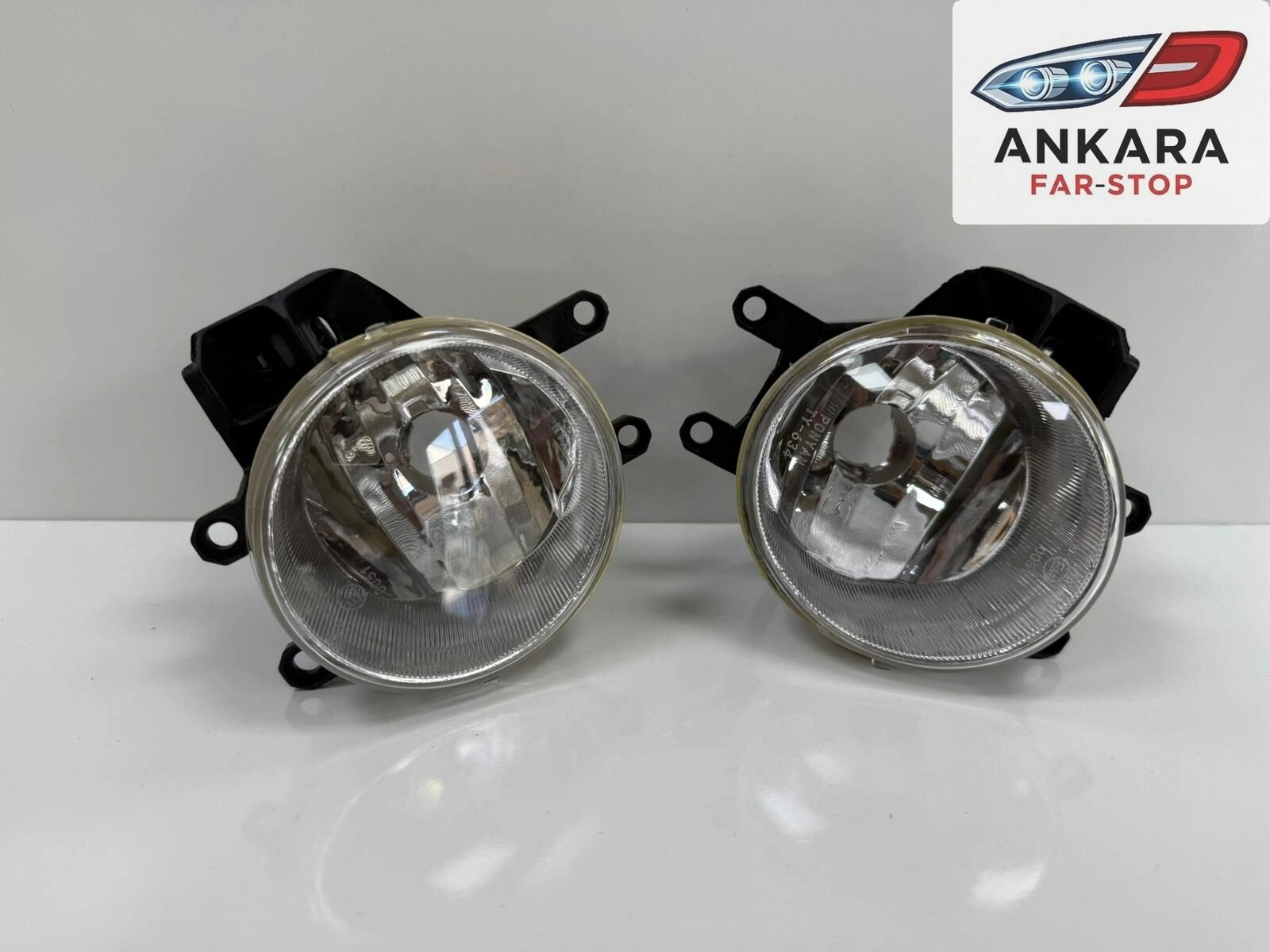 Toyota Hilux 2015 - 2020 Sis Lambası Ön Sağ - Sol Takım