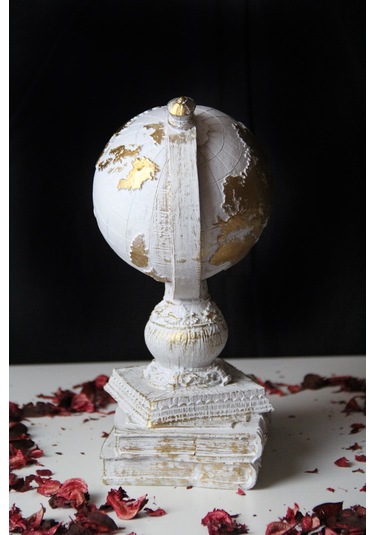 Doremcy Dekoratif Gümüş Kitaplı Dünya Küre Ev Ve Ofis Hediyelik Polyester Döküm Biblo Beyaz