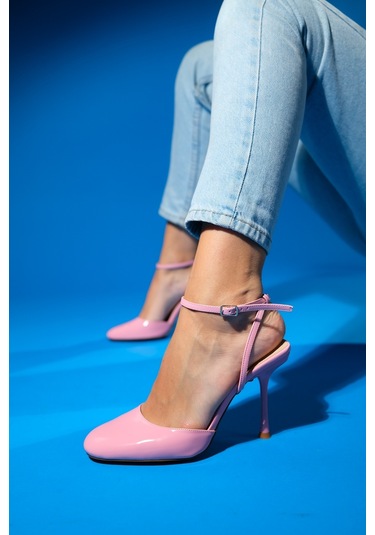 Luvishoes Blues Pembe Rugan Yuvarlak Burun Bilekten Bağlamalı Kadın Yüksek Topuklu Ayakkabı Pembe