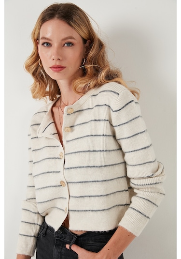 Lela Standart Fit Çizgili Yumuşak Dokulu Crop Triko Bayan Hırka 4615551 Taş