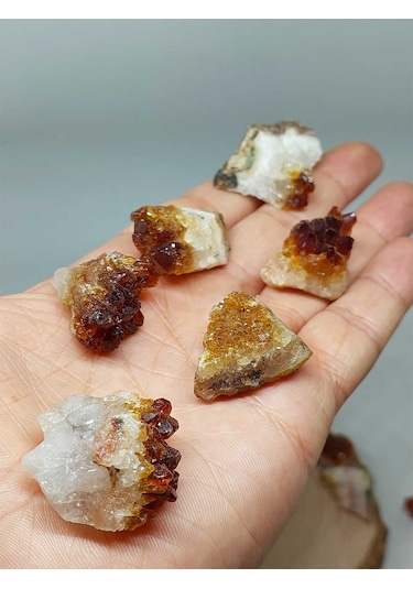 Sitrin Taşı Kütle Ham Parça 10-19 Gram Aralığıdır