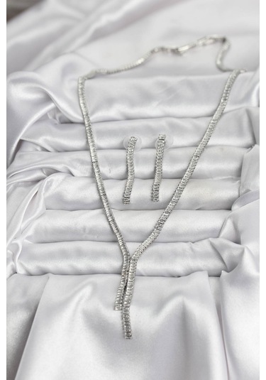 Zarif Kadın İçin Silver Metal Baget Zirkonlu Kolye Küpe Seti Gri