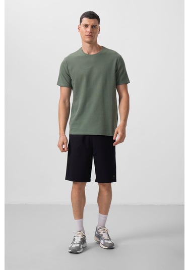 Yeşil Yüzeyi Dokulu Rahat Form Basic Erkek T-shirt - 88436 Yeşil