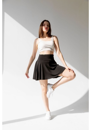 Beyaz Yüksek Bel Cepli Toparlayıcı Şort Etek Siyah