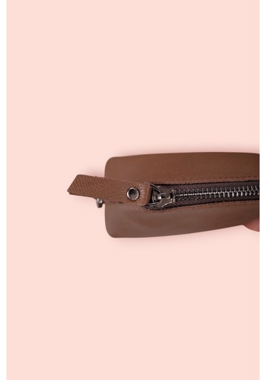 Modica Milan - Hakiki Deri Makyaj Ve El Çantası Kompakt Tasarım, Şık Ve Dayanıklı El Tutma Sapıyla Kahverengi