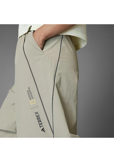 Adidas National Geographic Aeroready Woven Kadın Pantolon C-adıjd5846b30a00 Bej
