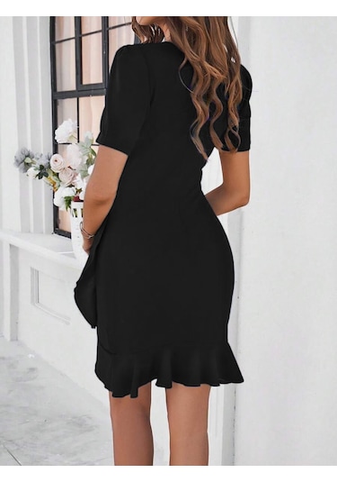 Kadın Kısa Kollu Bisiklet Yaka Önden Fırfırlı Büzgülü Janjan Krep Kısa Elbise Siyah