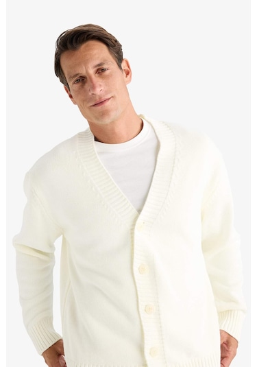 DeFacto Relax Fit V Yaka Düğmeli Triko Hırka E5343AX24WNER100