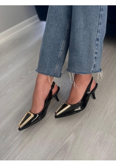 Kadın Rugan Toka Detaylı Arkası Açık Klasik Topuklu Ayakkabı Rozi 001