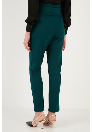 Lela Yüksek Bel Cepli Kemerli Regular Fit Kumaş Bayan Pantolon 611Pl04 Zümrüt