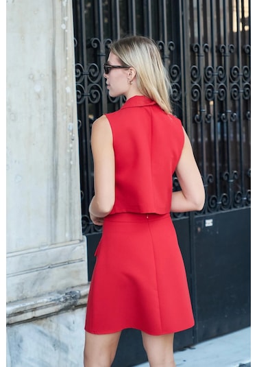 Kadın Diz Üstü Yüksek Bel Önü Düğmeli Cep Kapaklı Hafif Likralı Kumaş Çan Etek-kırmızı Kırmızı